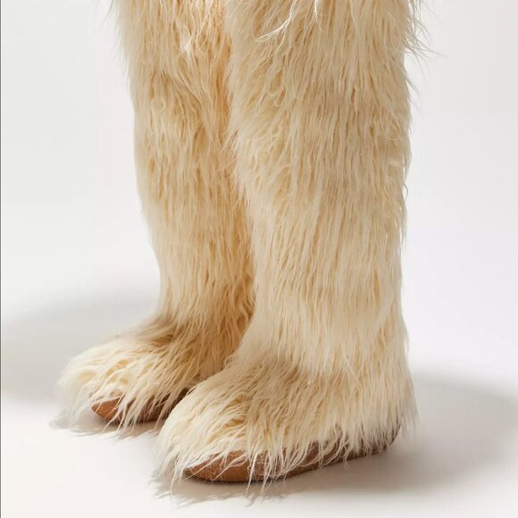 Jeffrey Campbell Fluffy-ok Shaggy Fur Sherpa Over Knee High Boots Yeti 8.5 9 - Picture 3 of 9
